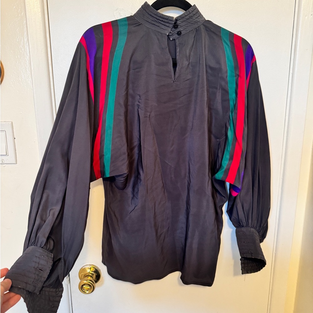 Colorful Geometric Pattern Blouse - Picture 2 of 3